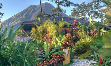 Nayara Springs – The Nr. 1 Luxury Hotel in the World 2016/17 by TripAdvisor 